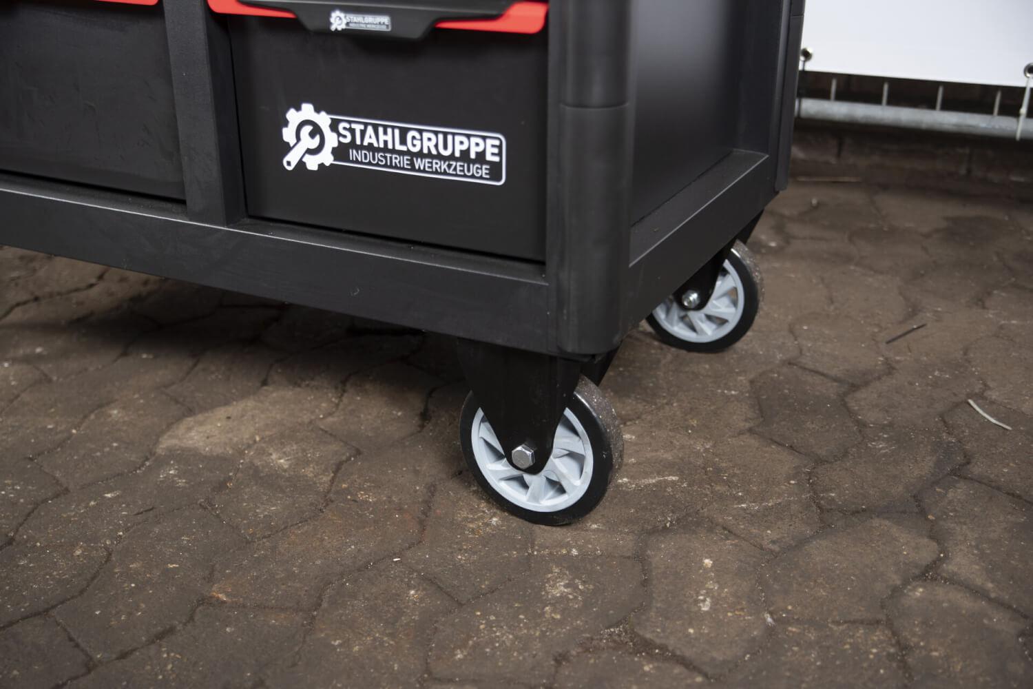 Gereedschapswagen - Stahlgruppe SG24