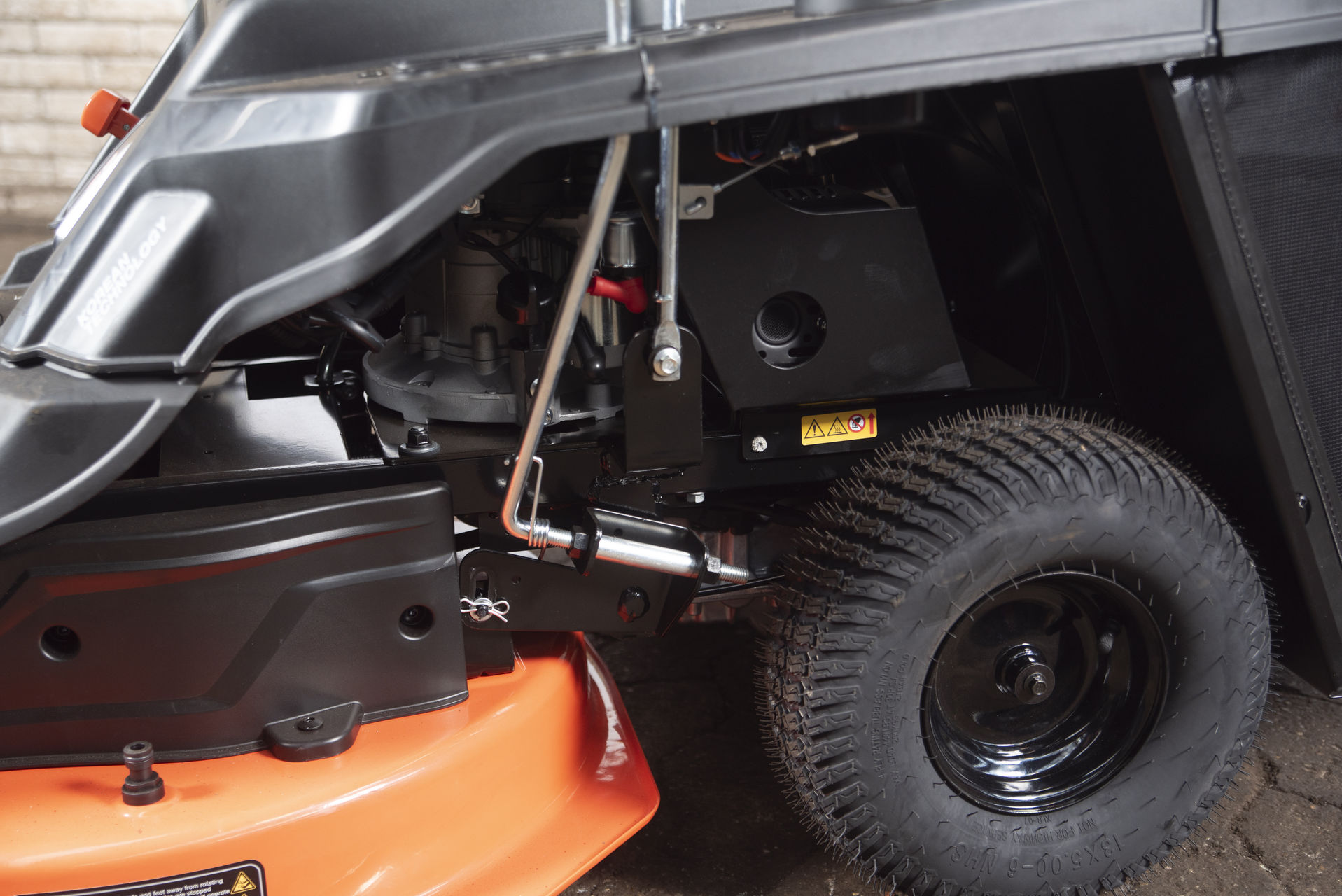 Zitmaaier - Daewoo DAXRM224