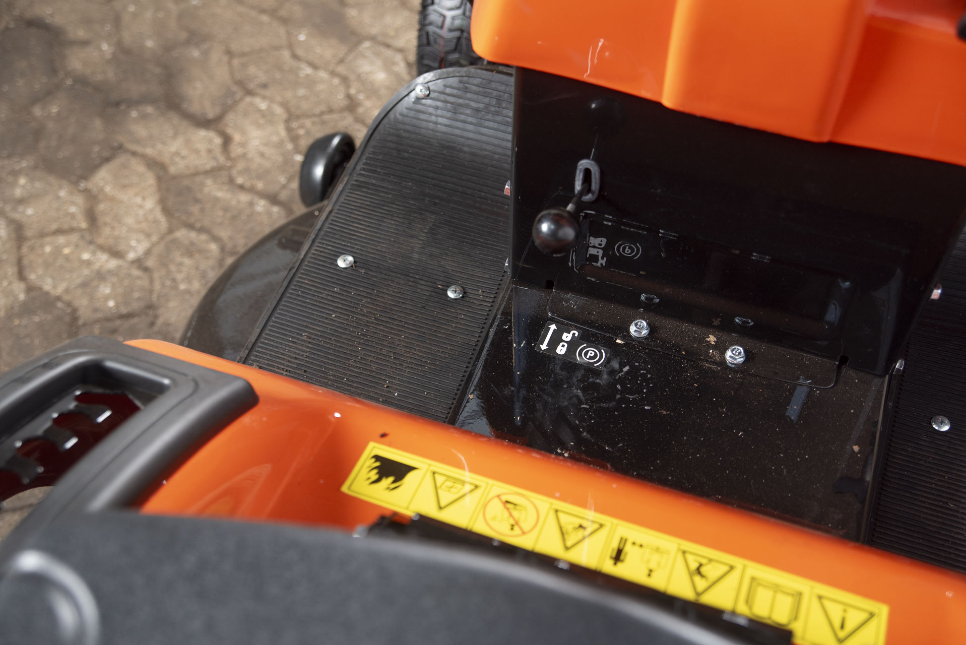 Benzine zitmaaier 19 PK - Daewoo DA1066HX