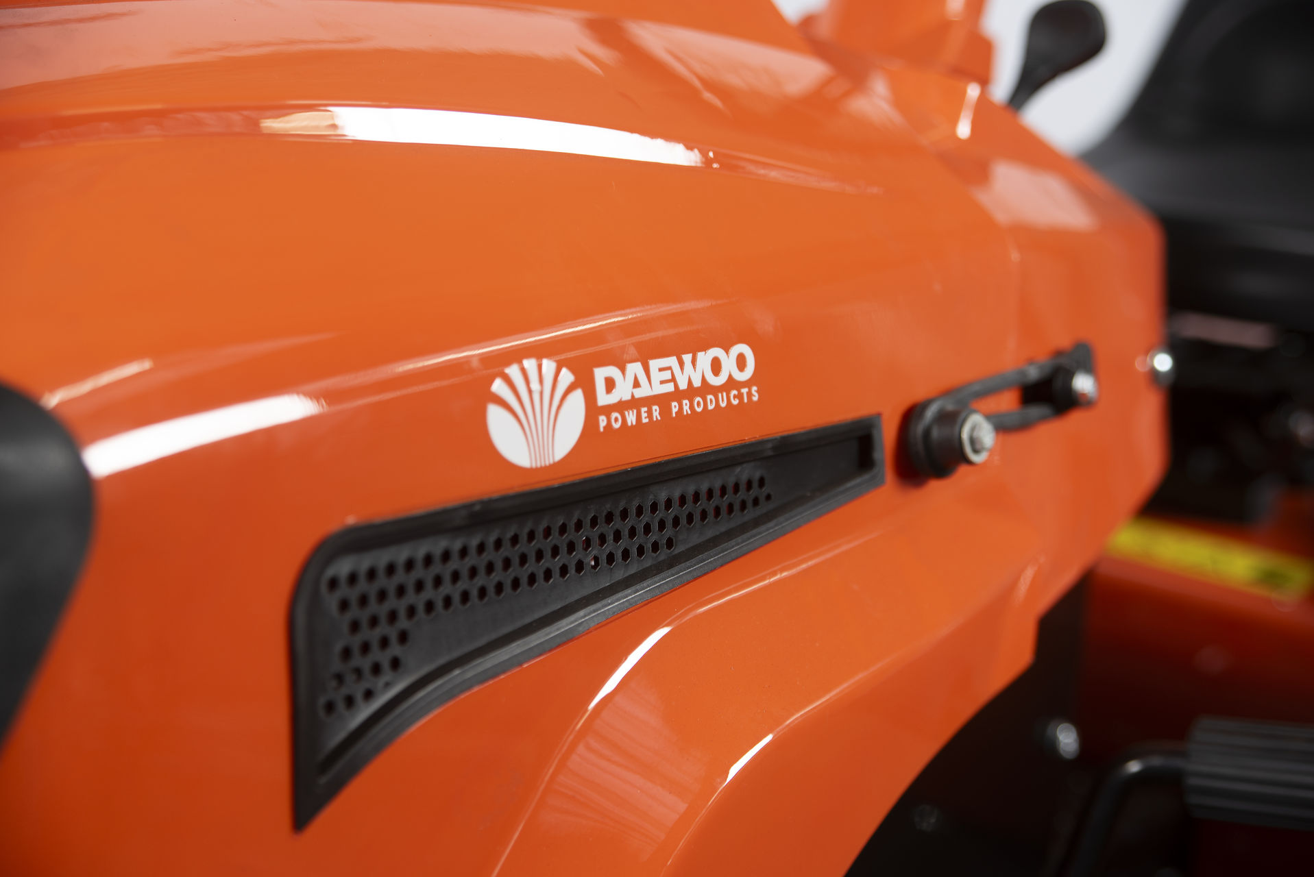 Benzine zitmaaier 19 PK - Daewoo DA1066HX