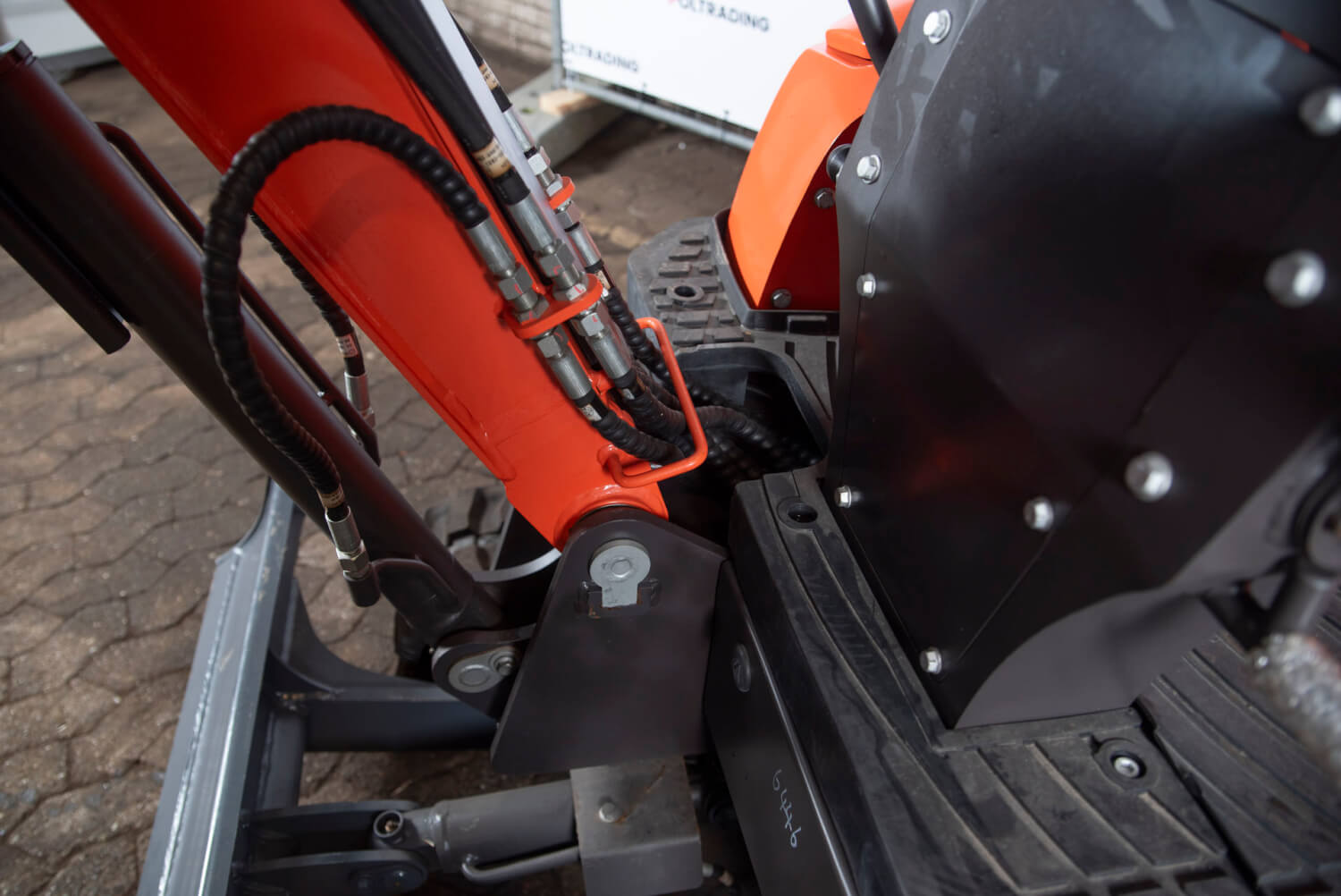 Rupsgraafmachine - Everun ERE16