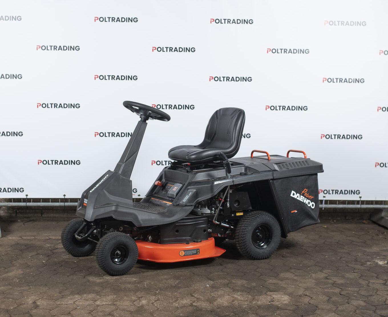 Zitmaaier - Daewoo DAXRM224
